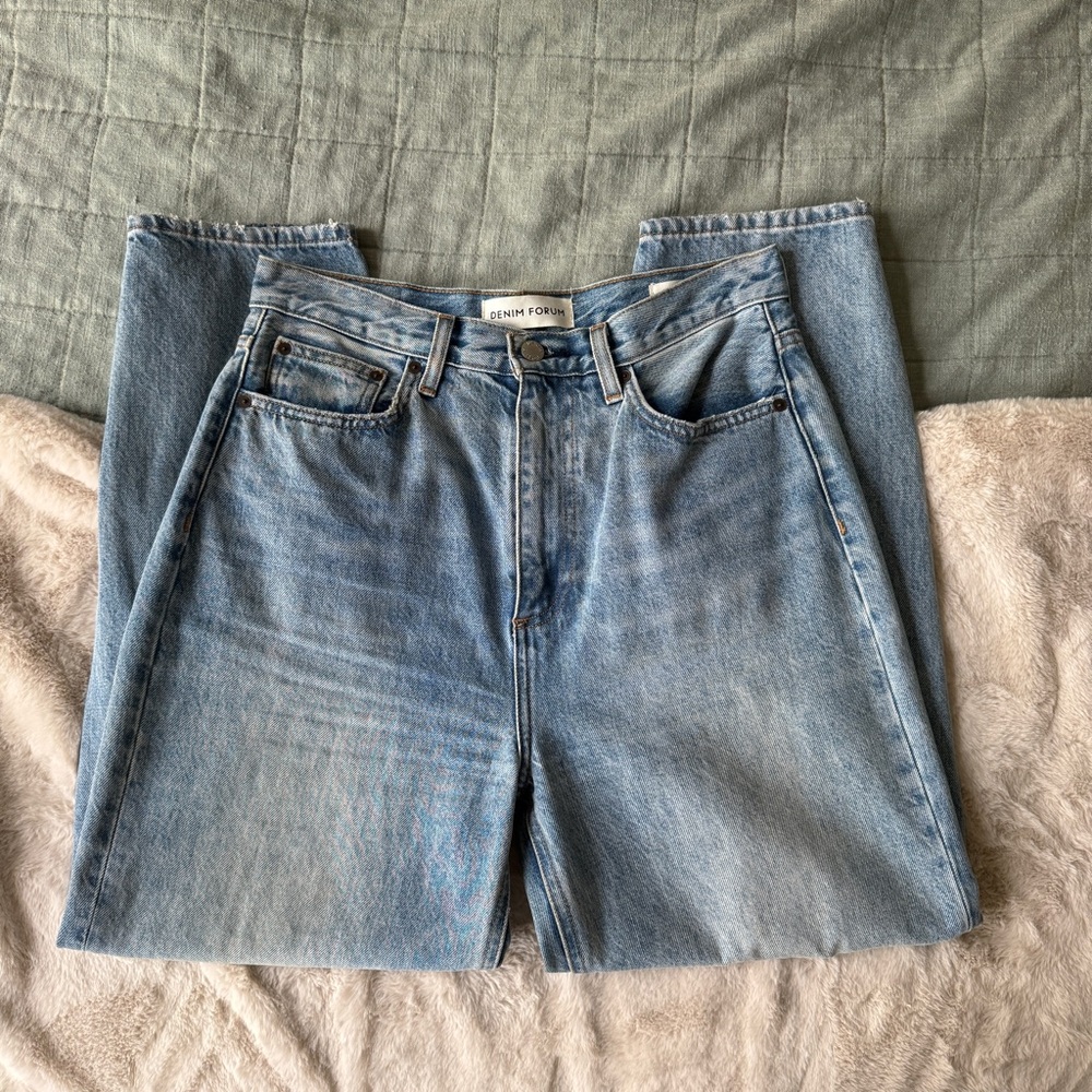 Denim Forum Gia high rise Carrot Light Wash Jeans